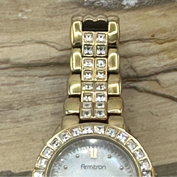 Fashion watches 4pcs, Chicos, Trendz, Geneva, and Armitron.Need batteries.(210) - Picture 3 of 16
